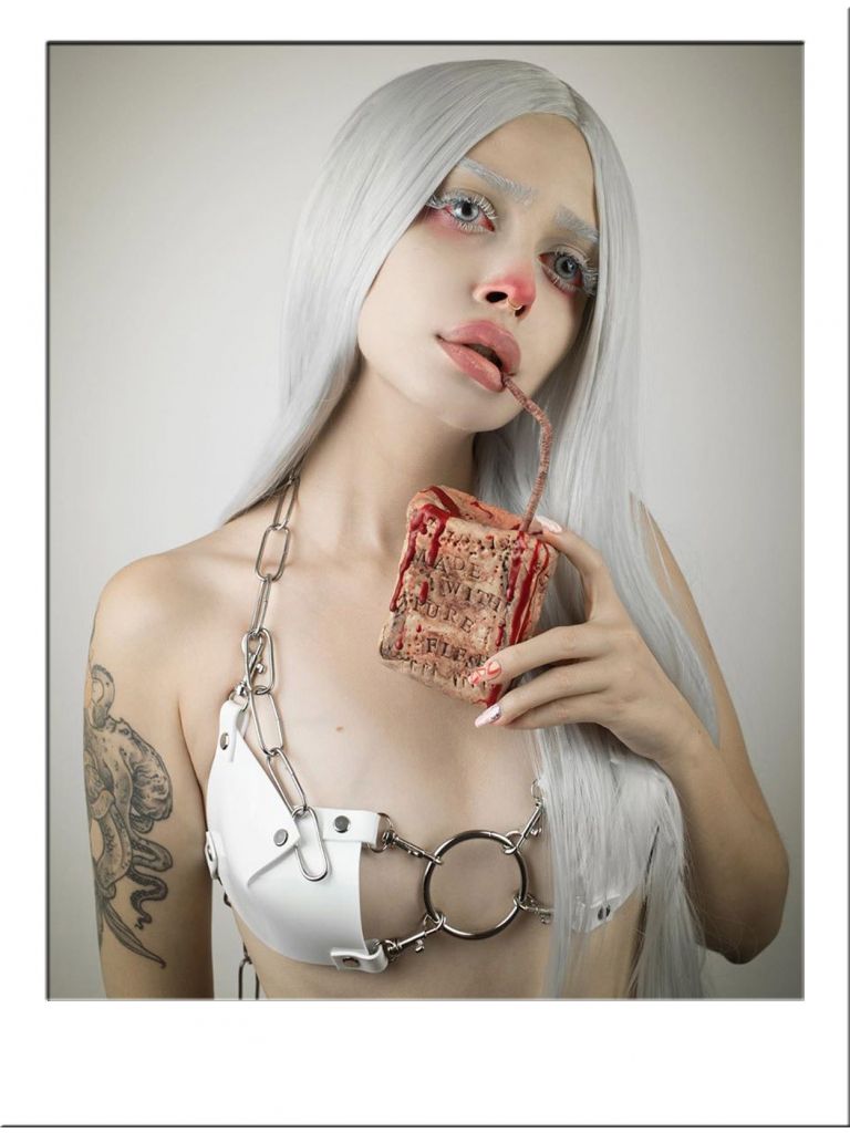 Long Straight Grey Wig With Centre Part